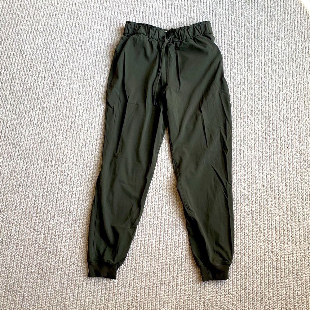 Lululemon joggers - Woman’s size 8